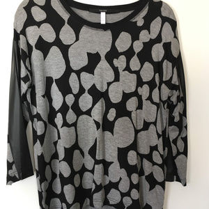 Kensie Black & Gray Top w Faux Leather Detail (M)